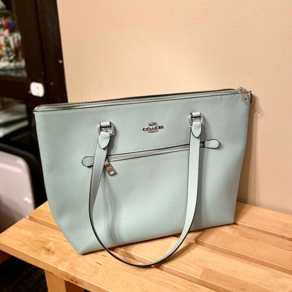 Coach Purse - Robins egg blue - Picture 3 of 3